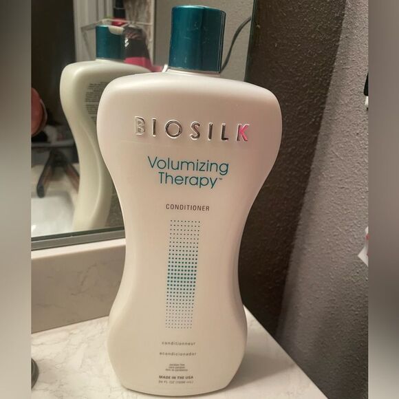BIOSILK Volumizing Therapy Conditioner 34 Ounce - Picture 1 of 9